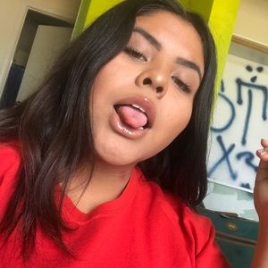 Meet your Posher, Alida